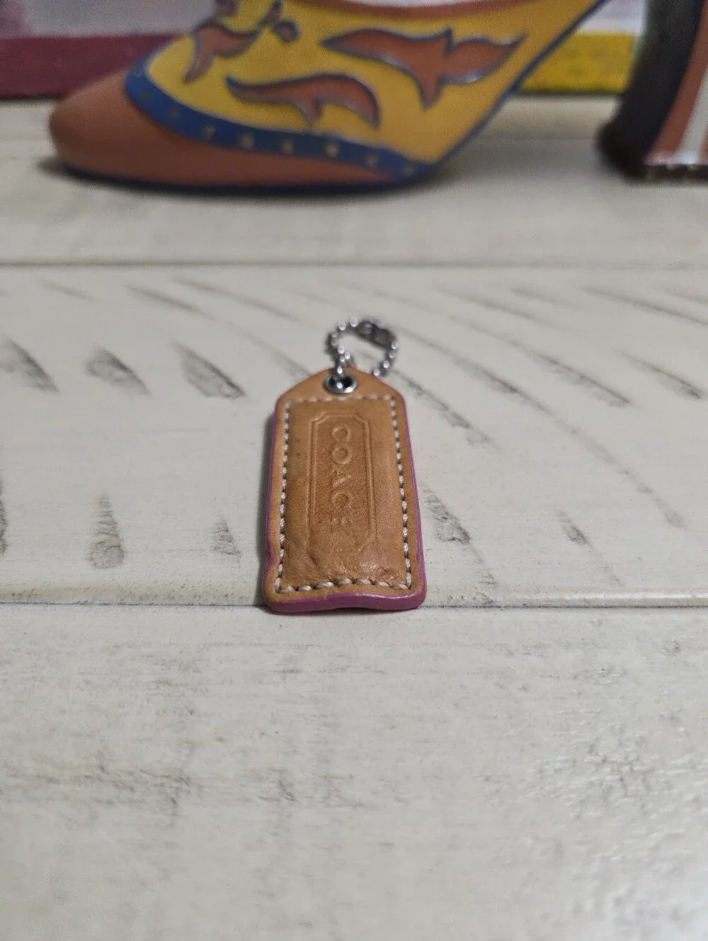 COACH Tan & Pink Leather HangTag, EUC